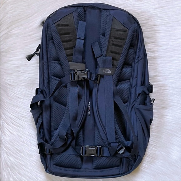 The North Face Unisex Borealis 28 Liter Backpack In Summit Navy - Picture 4 of 9